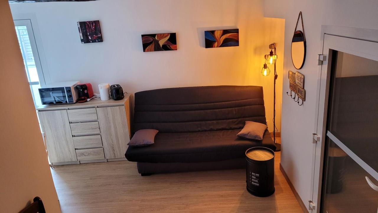 Gite Le Petit Doue Bressuire Exterior photo